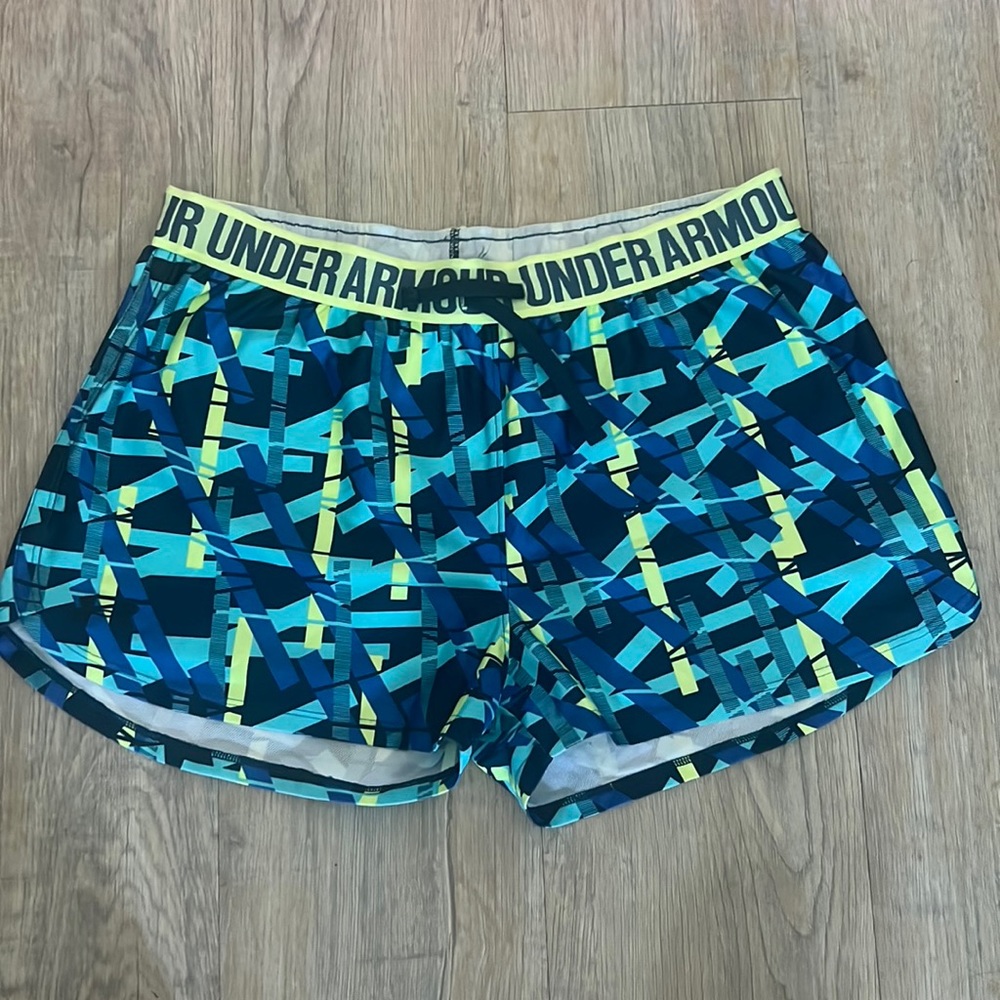 Patterned Under Armor Active Shorts